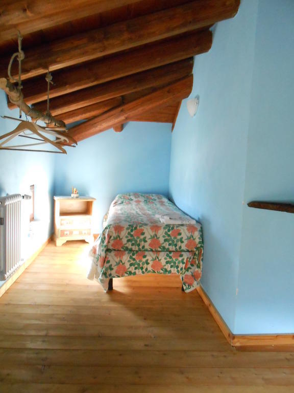 Azienda Agrituristica Risveglio Naturale Varese Ligure Værelse billede