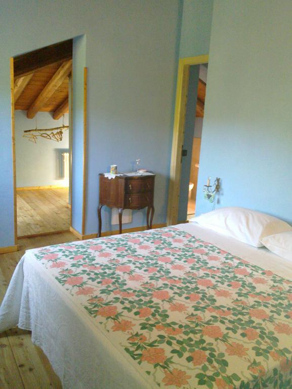 Azienda Agrituristica Risveglio Naturale Varese Ligure Værelse billede