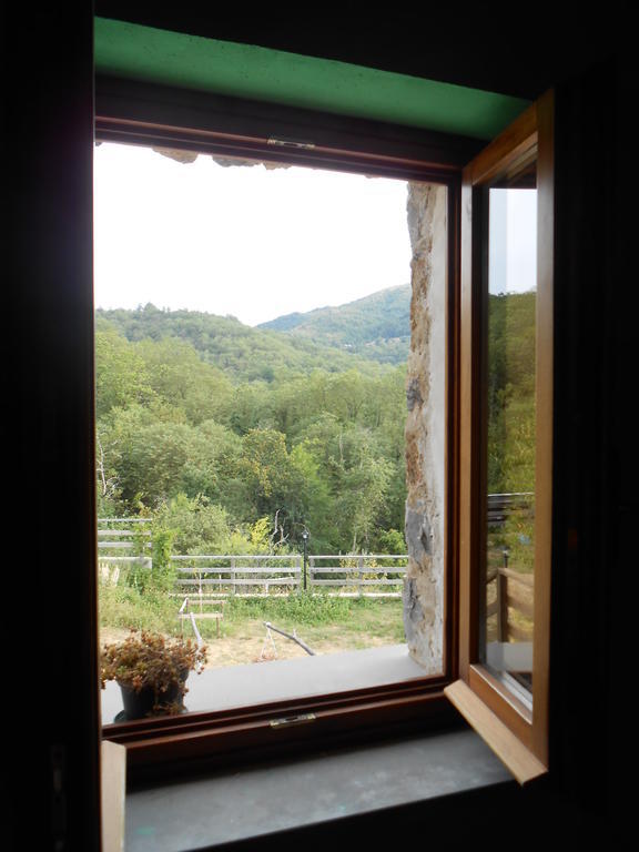 Azienda Agrituristica Risveglio Naturale Varese Ligure Værelse billede