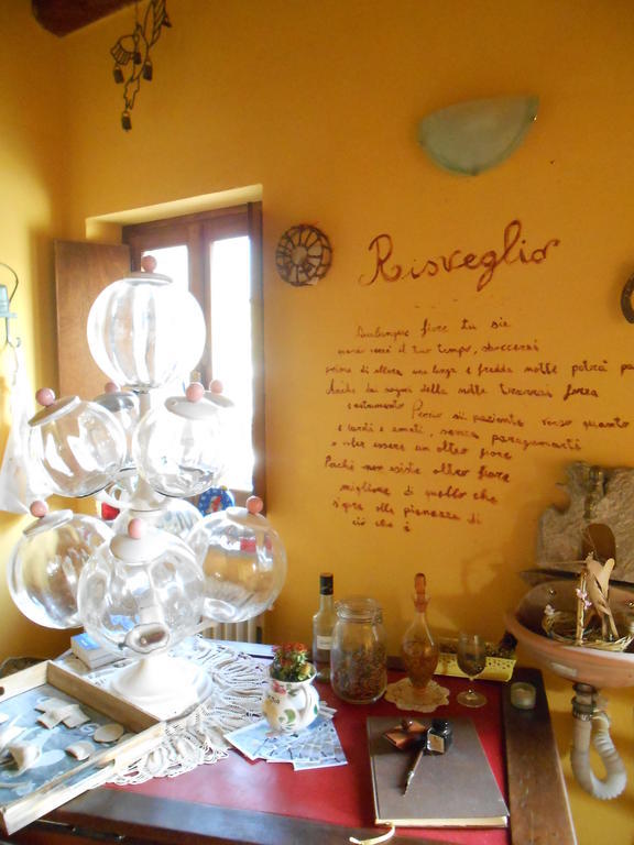 Azienda Agrituristica Risveglio Naturale Varese Ligure Eksteriør billede