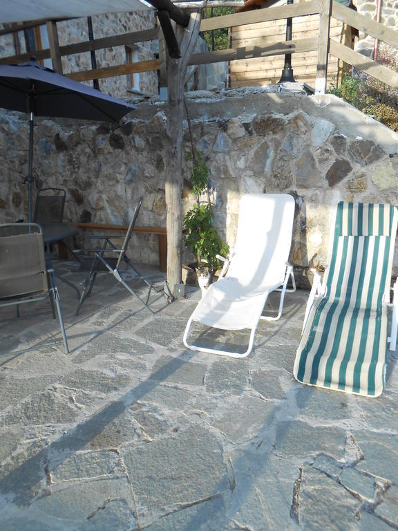 Azienda Agrituristica Risveglio Naturale Varese Ligure Eksteriør billede