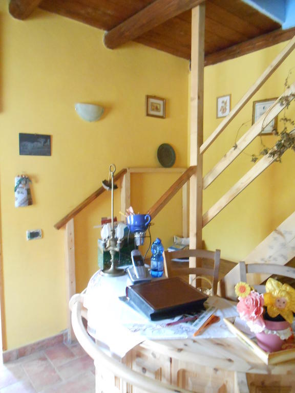 Azienda Agrituristica Risveglio Naturale Varese Ligure Eksteriør billede