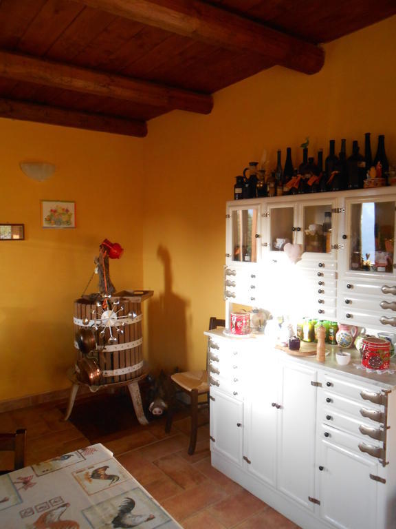 Azienda Agrituristica Risveglio Naturale Varese Ligure Eksteriør billede