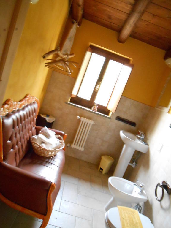 Azienda Agrituristica Risveglio Naturale Varese Ligure Værelse billede