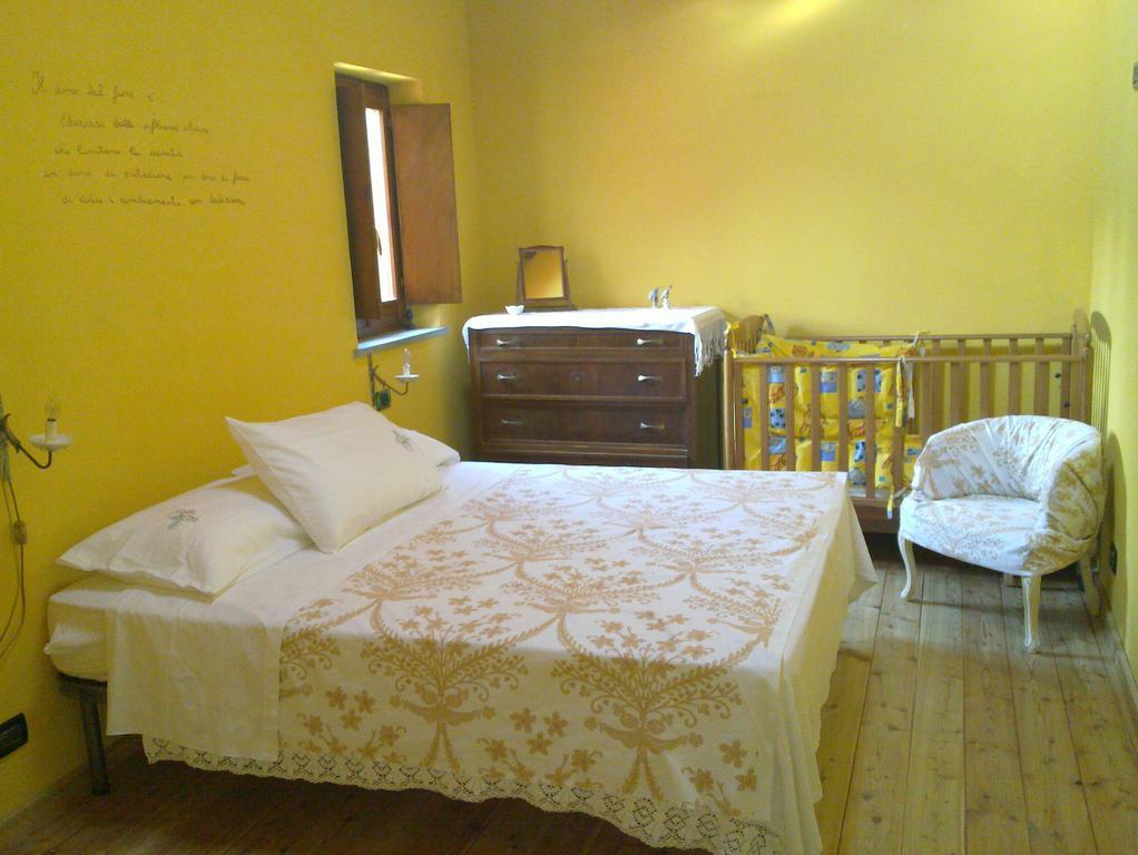Azienda Agrituristica Risveglio Naturale Varese Ligure Værelse billede